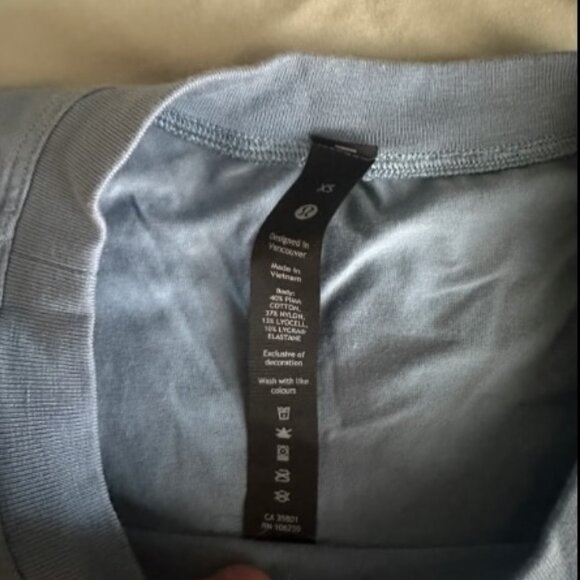 Lululemon Blue Pocket Tee - Picture 2 of 3